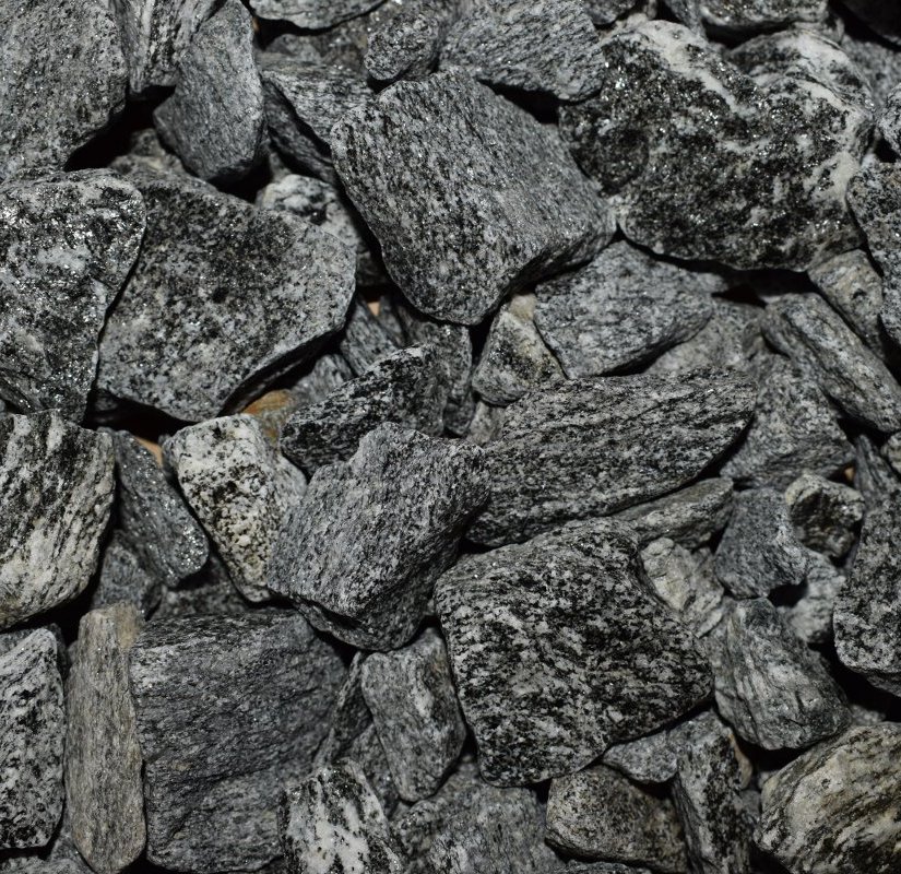 Maggia Gneis - Splitt, Schotter, Schroppen gebrochen - in Big Bags verpackt